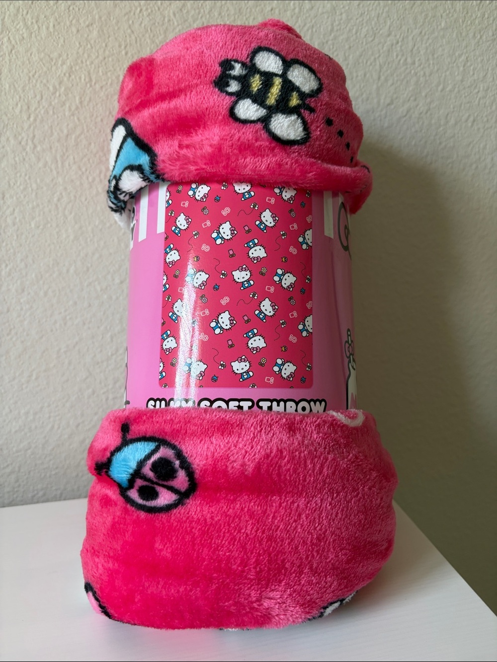 Hello Kitty Hot Pink Plush Throw